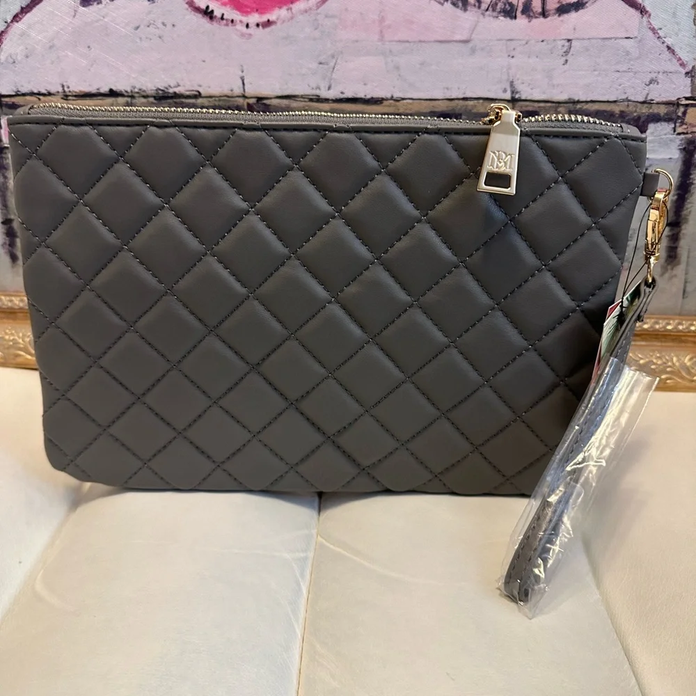 Badgley Mischka XL Quilted Clutch Wristlet NWT Grey